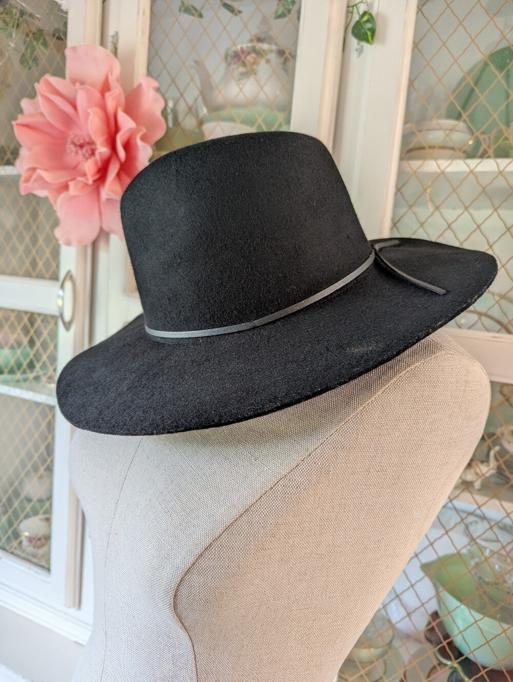 Banana Republic Wide-Brim Felt Hat Boho Accessories Vintage Inspired Designer
